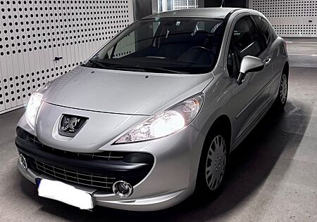 Peugeot 207 Sport Vollausstattung Klima 8fach