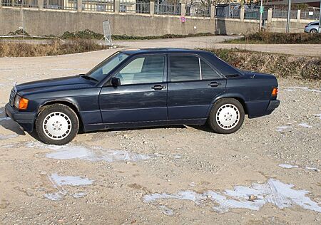 Mercedes-Benz 190 E 2.0 Projektaufgabe