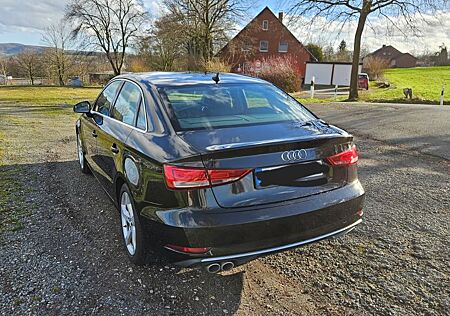 Audi A3 35 TDI S tronic - Sport, AHK, ACC