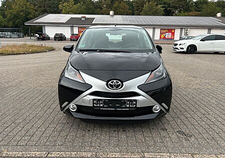 Toyota Aygo (X) Aygo -play Team D