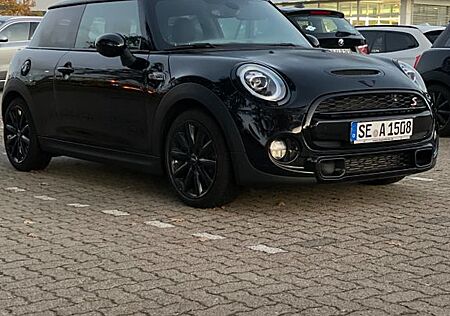 Mini Cooper S black 192 PS Schaltwippen
