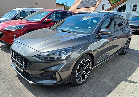 Ford Focus Turnier ST-Line X