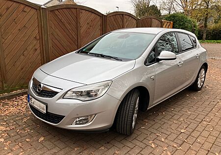 Opel Astra 1.4 Turbo 150 Jahre 103kW (mit AHK)