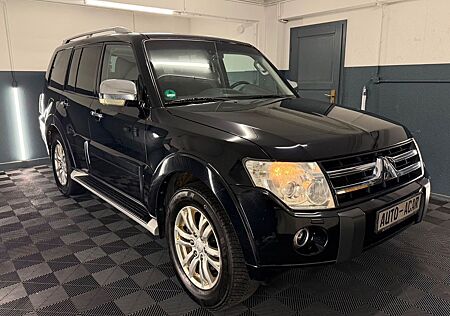 Mitsubishi Pajero 3.2 DI-D Instyle*2.Zo-Klima*AHK*Leder*