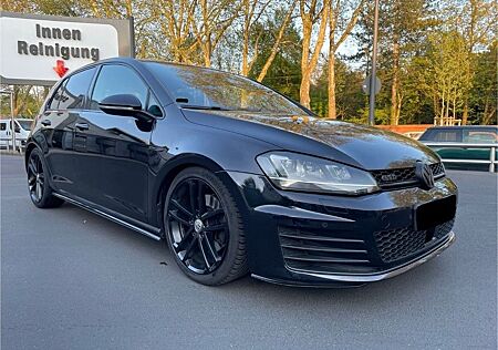 VW Golf Volkswagen 2.0 TDI DSG BMT GTD GTD