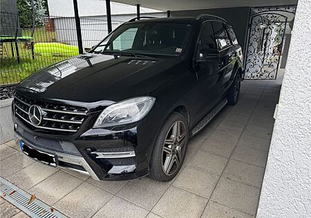 Mercedes-Benz ML 500 4MATIC -