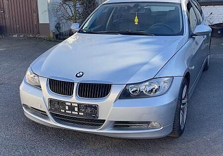 BMW 325i -