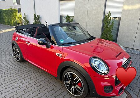 Mini John Cooper Works Cabrio Chilli Red