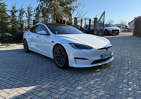 Tesla Model S Long range
