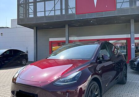Tesla Model Y Long Range Dual Motor AWD Cherry Red