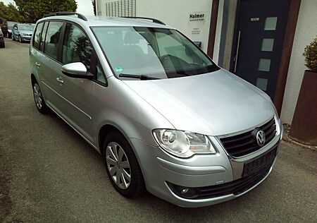 VW Touran Volkswagen Trendline 7 Sitzer Top-Zustand TÜV Neu