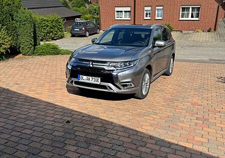 Mitsubishi Plug in Hybrid Outlander Plug-in Hybrid Outlander, TOP, *VOLL*, Garantie