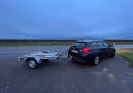 Toyota Auris Touring Sports Touring Sports 2,0-l-D-...