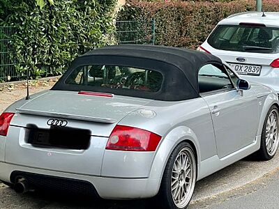 Audi TT Roadster 1.8T quattro 140 kW -
