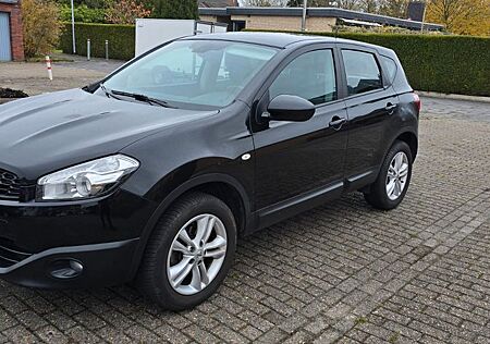 Nissan Qashqai Acenta 1.6 4x2 TÜV NEU !