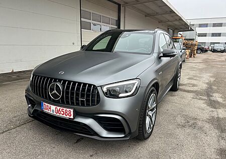 Mercedes-Benz GLC 63 AMG 4Matic Burmester Head-Up Panorama