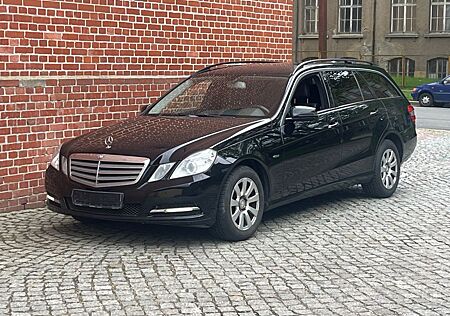 Mercedes-Benz E 200 CDI Automatik 7 Sitzer