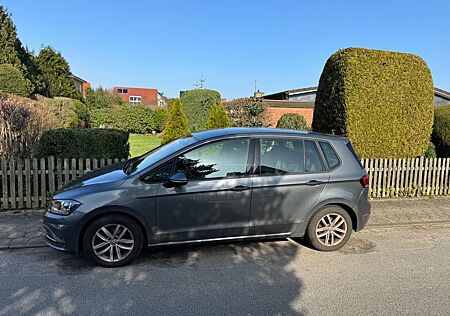 VW Golf Sportsvan Volkswagen 1.5 TSI ACT 110kW DSG Comfort...