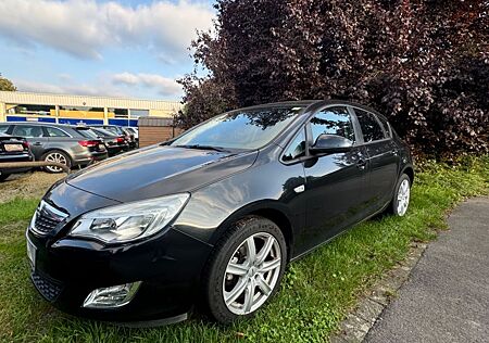 Opel Astra J Lim.5-trg*Scheckheft*USB*Klima*Tempomat*