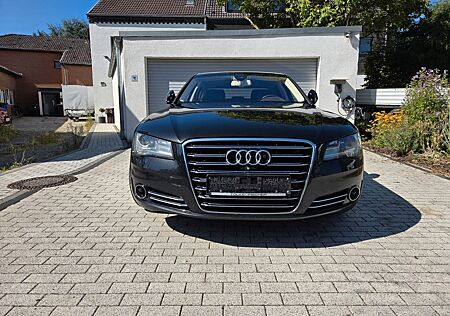 Audi A8 3.0 TDI scheckheftgepflegt, top Zustand