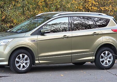 Ford Kuga 2,0 TDCi 4x4 120kW Individual PowerShif...