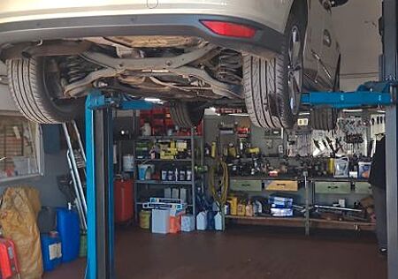 Ford C-Max 1,5TDCi 88kW PowerShift Business Editi...