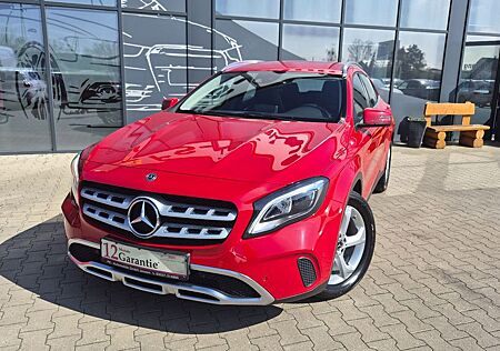 Mercedes-Benz GLA 180 *LED*Teilleder*Tempomat*