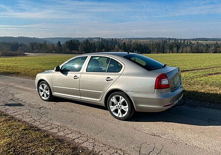 Skoda Octavia 1.9 TDI PD DPF DSG Elegance Elegance