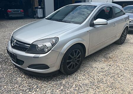 Opel Astra H GTC Navi