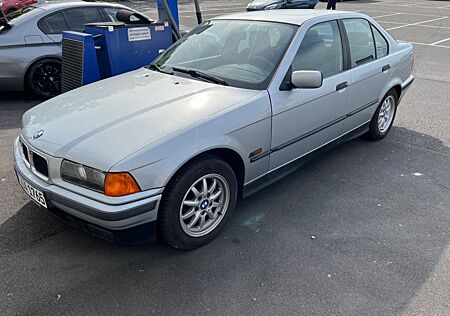 BMW 316i , E36