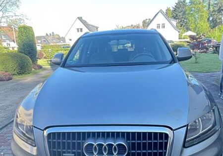 Audi Q5 2.0 TFSI S tronic quattro -