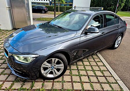 BMW 330e iPerformance Sport Line BENZIN HYBRID
