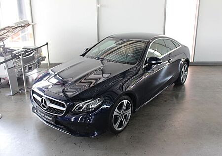 Mercedes-Benz E 200 Coupé Leder braun Ambiente LED Kamera