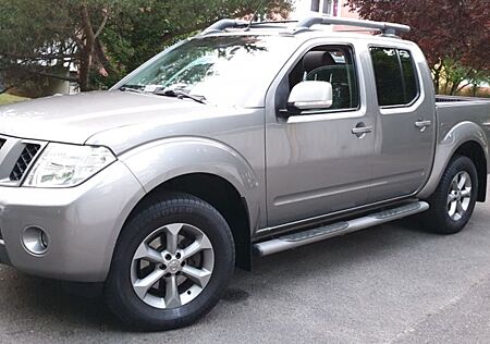 Nissan Navara PLATINUM EVO 4X4 *Kamera Panoramadach*