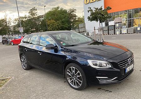 Volvo V60 D6 AWD Plug-in-Hybrid Summum Summum