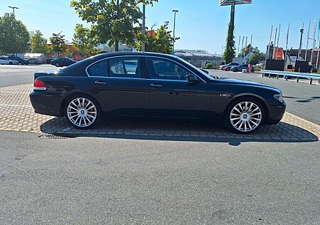 BMW 745i A -