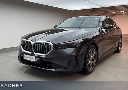 BMW i5 A EDRIVE40 Pano,DAProf,PAPlus,KlimaKomfSi+Mem
