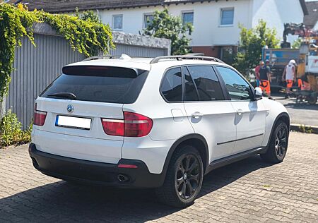 BMW X5 3.0d -7 Sitzer - TOP - Scheckheft - TÜV Neu
