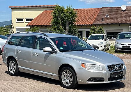 Volvo V70 Kombi Momentum*KLIMA*LEDER*BI-XENON*SHZ