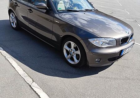 BMW 120i -