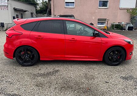 Ford Focus Lim. Sport 1.5 °Euro6°