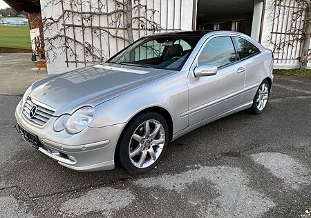 Mercedes-Benz C 200 Kompressor / 13.700km! / 2.Hand