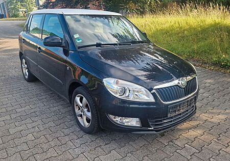 Skoda Fabia 1.2l TSI 63kW Ambiente, Klimaautomatik!