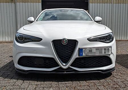 Alfa Romeo Giulia Super 2.2 Diesel 132 kW Veloce Optik