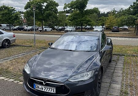 Tesla Model S 90D AHK Pano High fidelity Audio