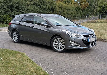 Hyundai i40 cw 1.7 CRDi FIFA World Cup EDT. Gold 100...