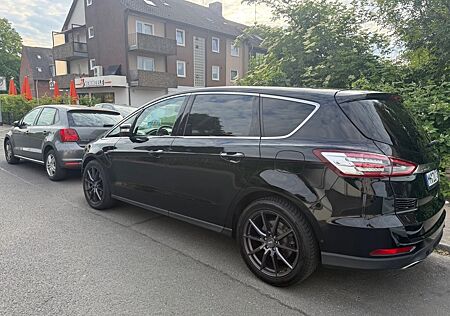 Ford S-Max 2,0 EcoBlue Bi-Turbo 177kW Titanium Au...