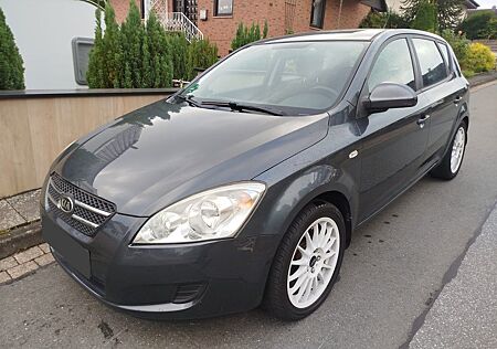 Kia Cee'd / Ceed 1.4 CVVT EX