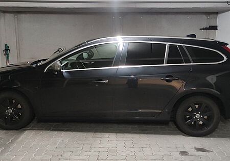 Volvo V60 D5 AWD Geartronic RDesign RDesign