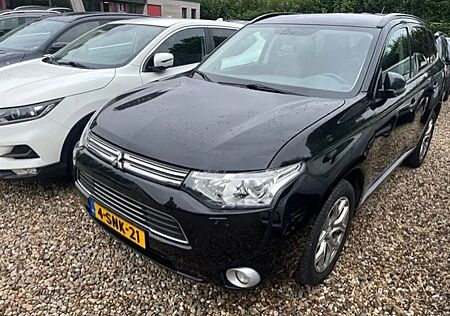 Mitsubishi Outlander PHEV Intense+